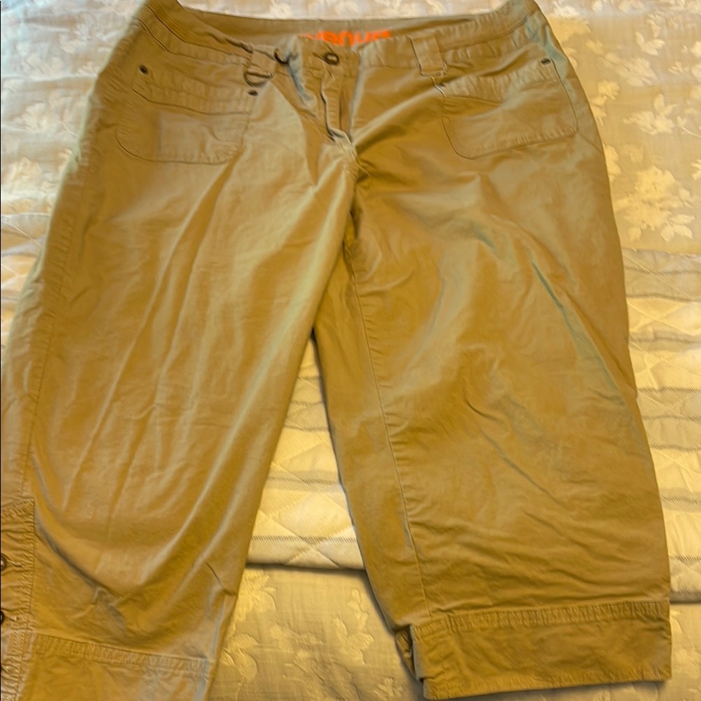 Avenue Khaki Capris